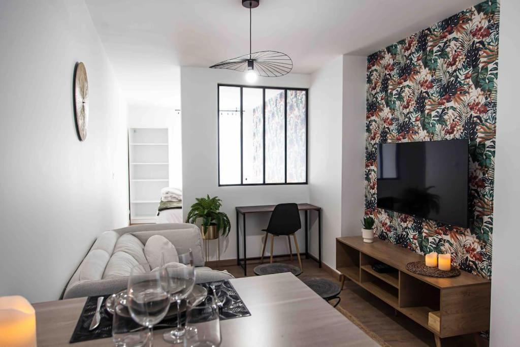 L'Escapade-Hypercentre-Parking Prive-Refait A Neuf Apartment Chateauroux Ngoại thất bức ảnh